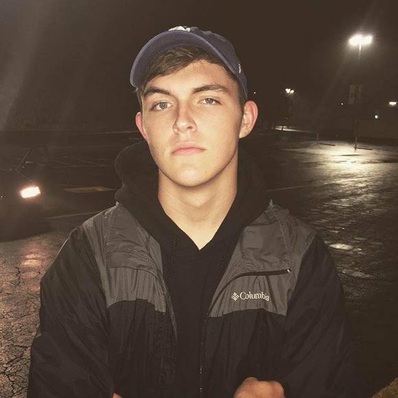 Meet your Posher, Logan - Picture 1 of 1